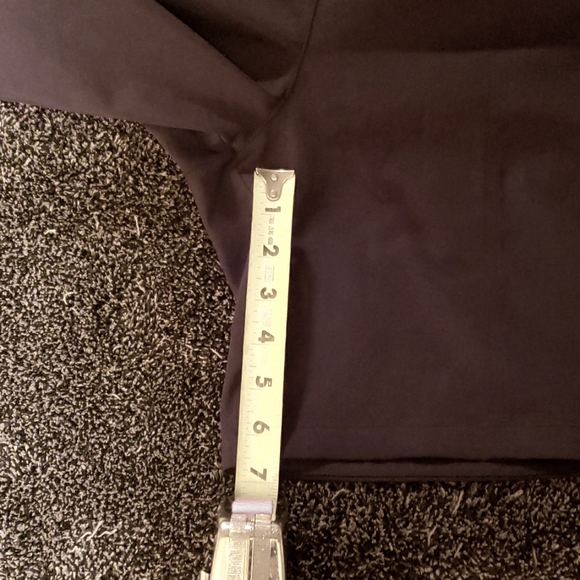 EUC Lululemon black shorts size 10 - Picture 8 of 9